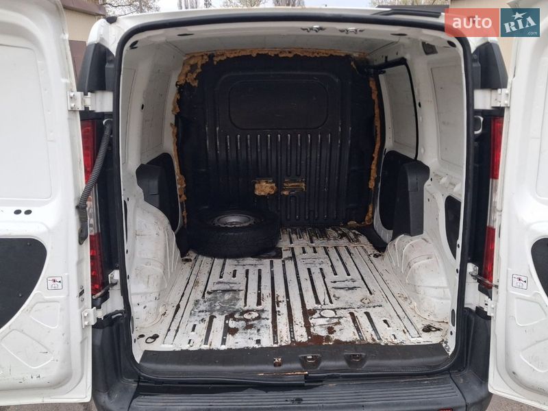 Вантажний фургон Fiat Doblo 2012 в Києві