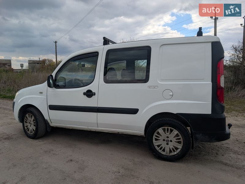 Минивэн Fiat Doblo 2008 в Ровно