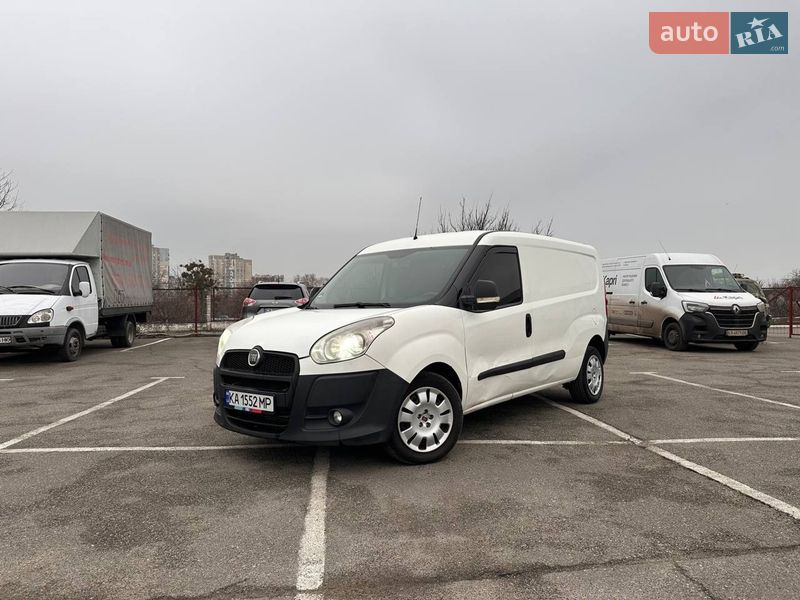 Грузопассажирский фургон Fiat Doblo 2012 в Киеве