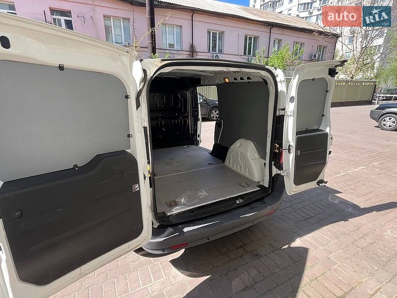 Грузовой фургон Fiat Doblo 2019 в Киеве
