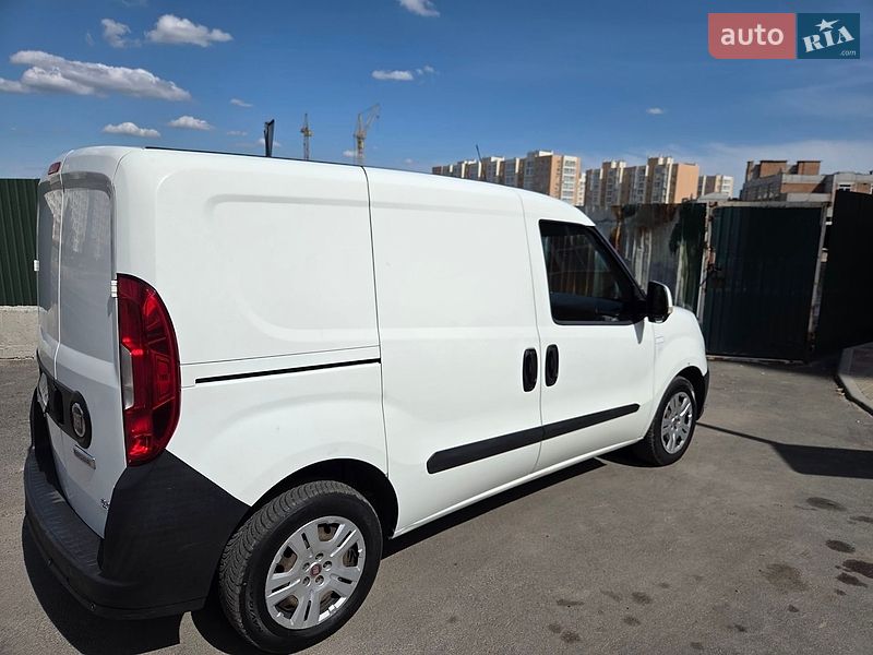 Грузовой фургон Fiat Doblo 2015 в Киеве