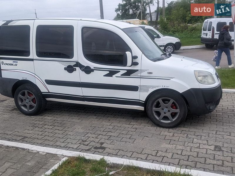 Минивэн Fiat Doblo 2006 в Ровно
