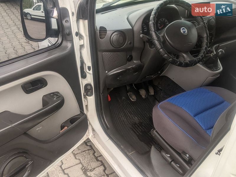Минивэн Fiat Doblo 2006 в Ровно