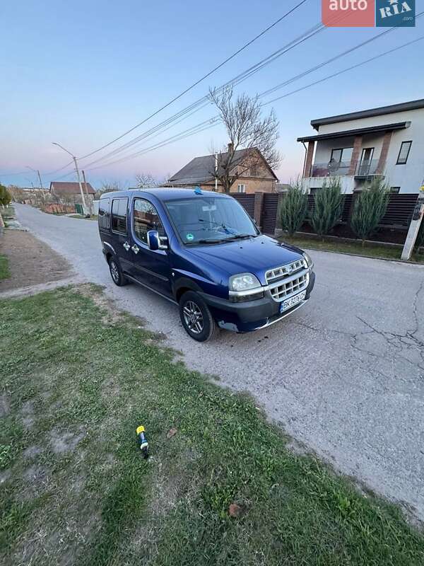 Минивэн Fiat Doblo 2003 в Ровно