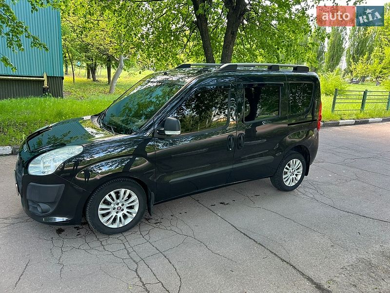 Минивэн Fiat Doblo 2012 в Житомире