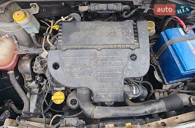 Грузовой фургон Fiat Doblo 2011 в Винниках