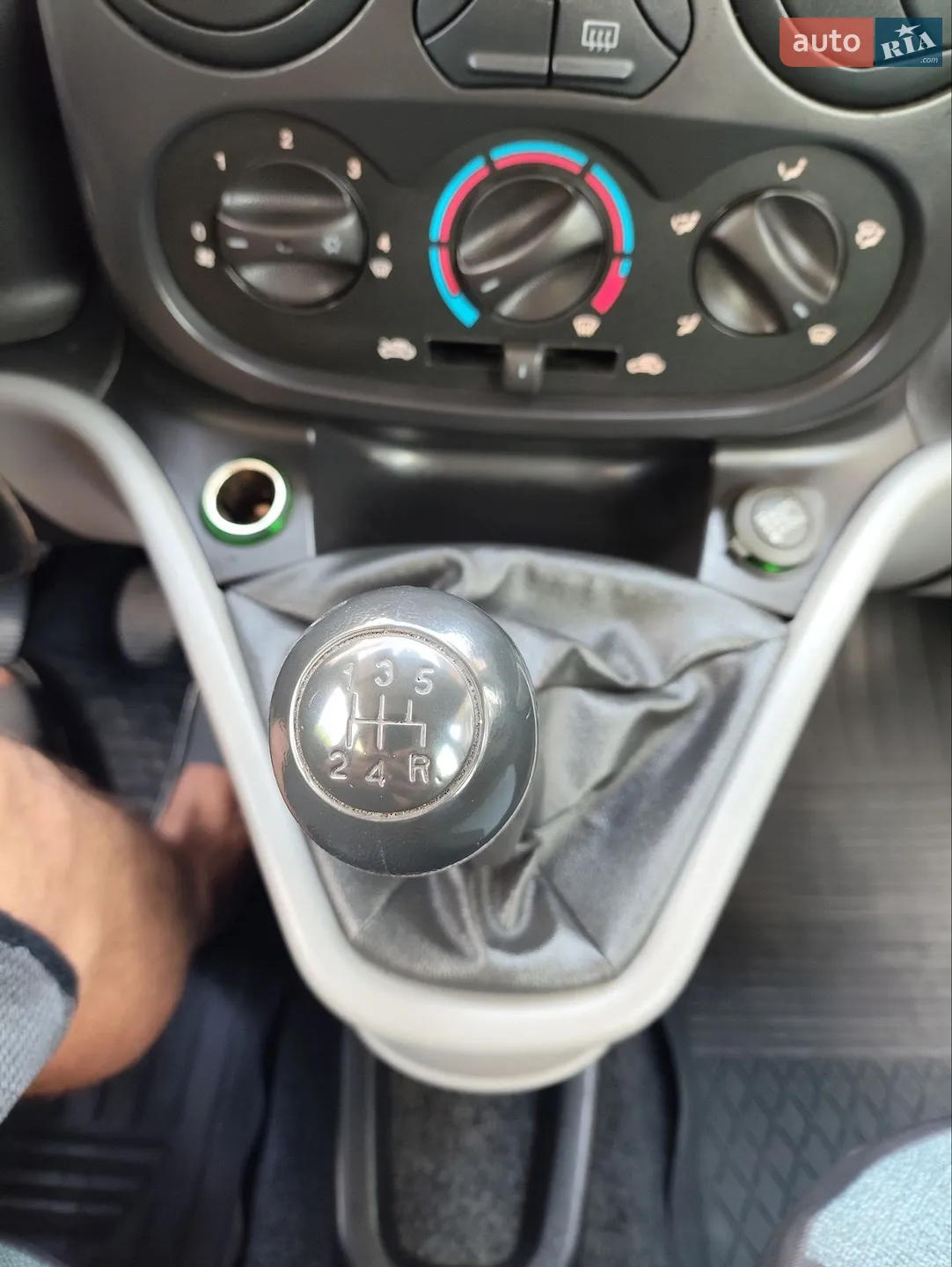 2010 Fiat Doblo - мініатюра 52