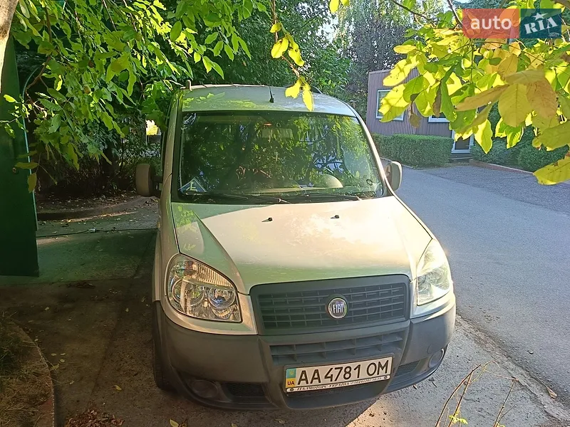 Fiat Doblo 2011