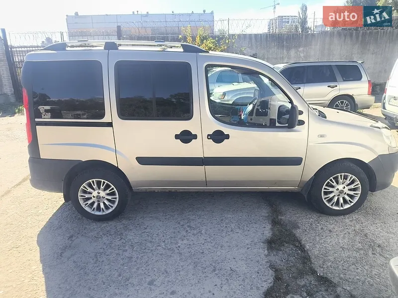 Fiat Doblo 2012