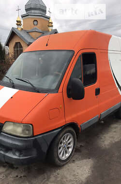 Вантажний фургон Fiat Ducato 2004 в Львові