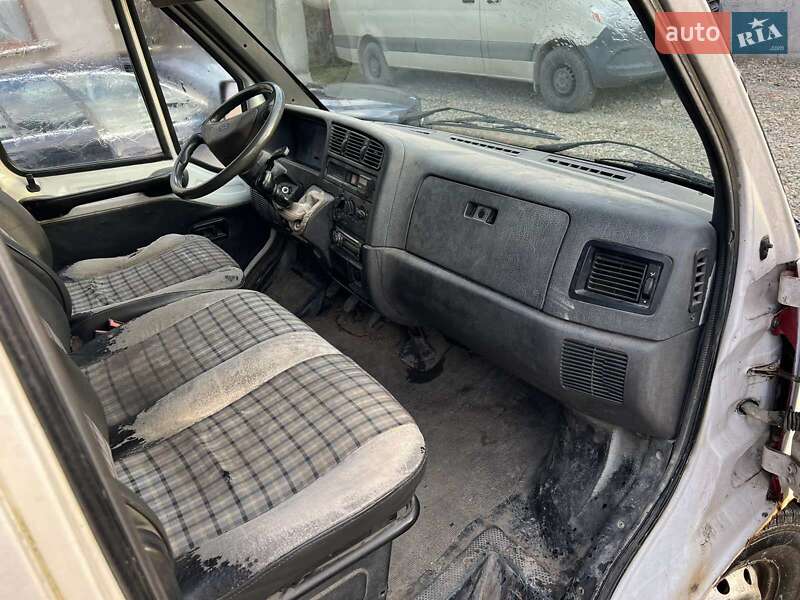 Грузовой фургон Fiat Ducato 1998 в Новоселице