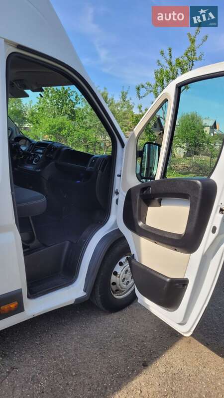 Вантажний фургон Fiat Ducato 2015 в Стрию