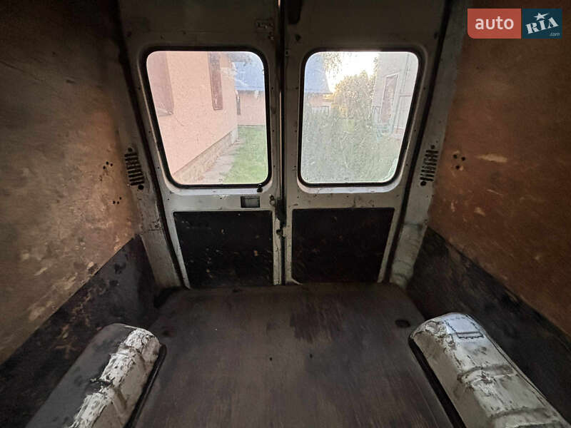 Вантажний фургон Fiat Ducato 2004 в Надвірній