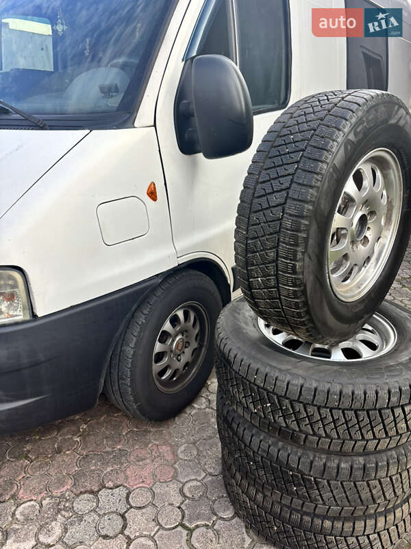 Вантажопасажирський фургон Fiat Ducato 2003 в Києві