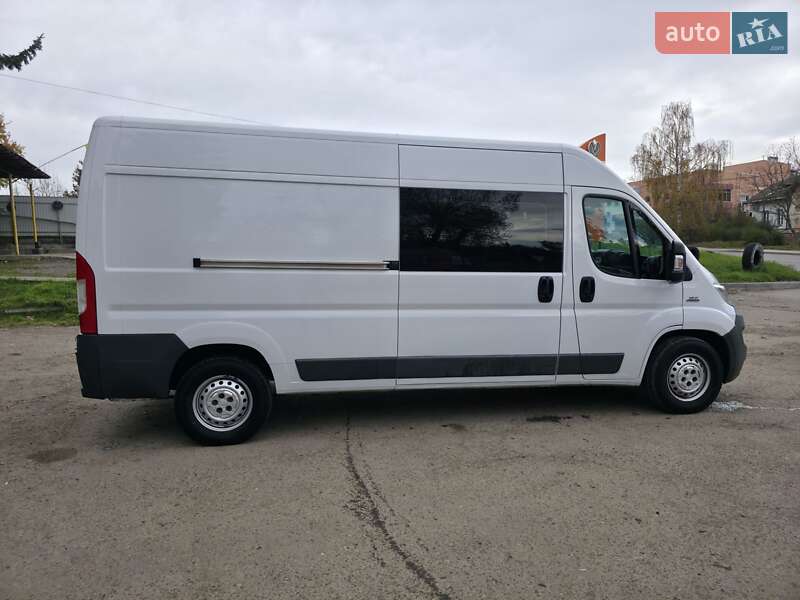 Вантажний фургон Fiat Ducato 2016 в Чернівцях