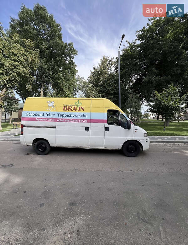 Вантажний фургон Fiat Ducato 2001 в Львові
