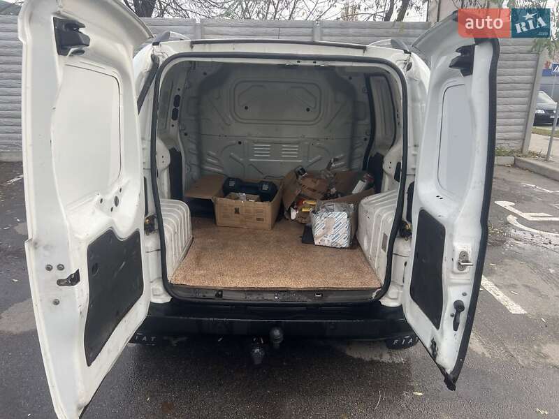 Вантажний фургон Fiat Fiorino 2012 в Чернігові