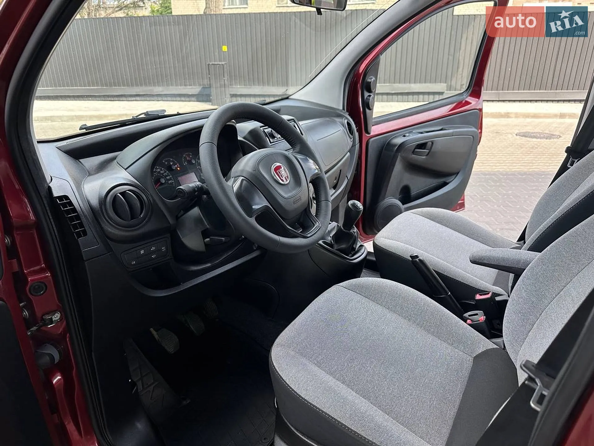 2017 Fiat Fiorino - мініатюра 13