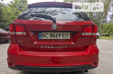 Позашляховик / Кросовер Fiat Freemont 2012 в Львові