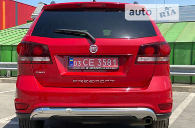 Внедорожник / Кроссовер Fiat Freemont 2015 в 