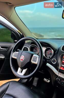 Внедорожник / Кроссовер Fiat Freemont 2012 в 