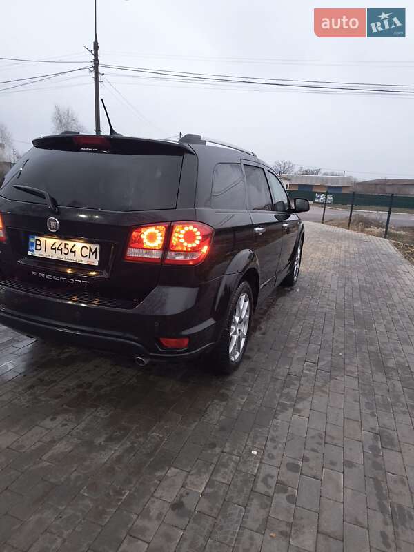 Внедорожник / Кроссовер Fiat Freemont 2013 в Миргороде