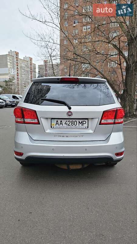 Позашляховик / Кросовер Fiat Freemont 2014 в Києві
