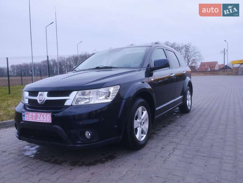 Внедорожник / Кроссовер Fiat Freemont 2012 в 