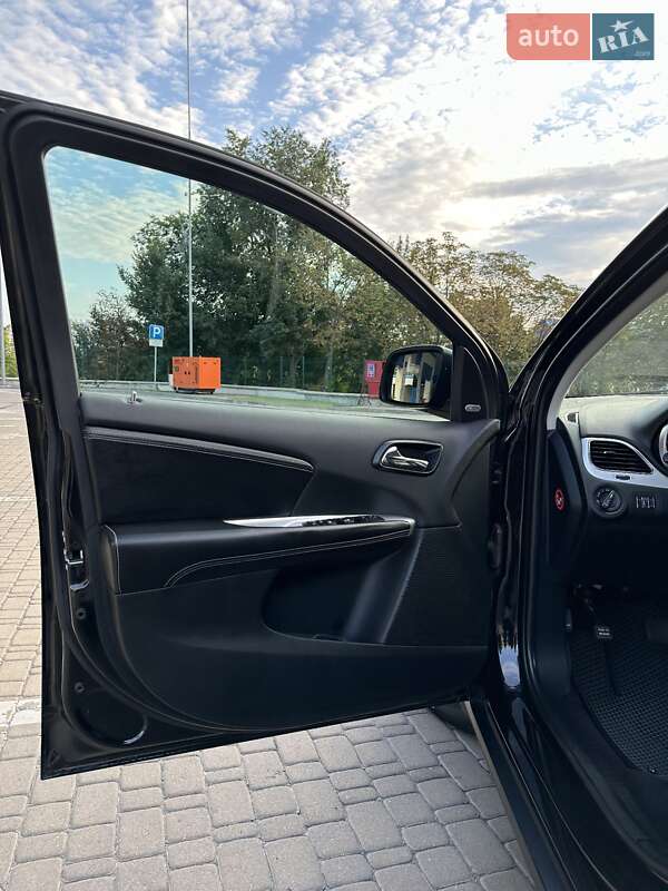 Внедорожник / Кроссовер Fiat Freemont 2013 в Киеве фото 15 Внедорожник / Кроссовер Fiat Freemont 2013 в Киеве