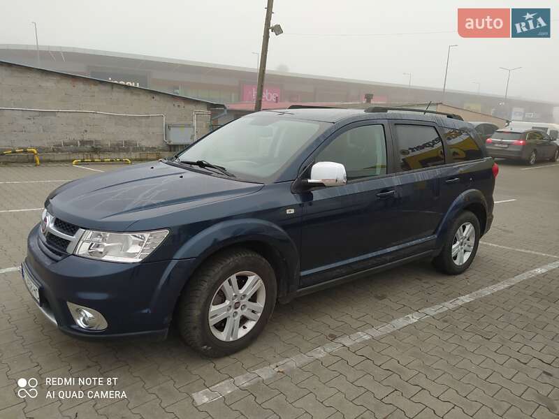 Внедорожник / Кроссовер Fiat Freemont 2013 в 