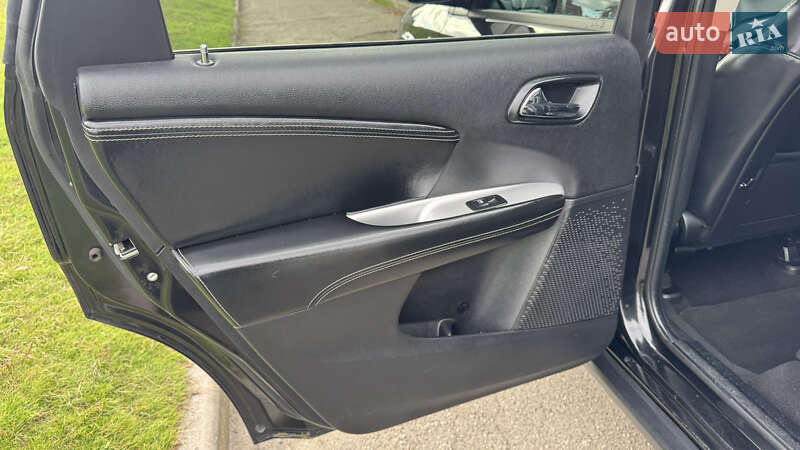 Позашляховик / Кросовер Fiat Freemont 2014 в Києві фото 13 Позашляховик / Кросовер Fiat Freemont 2014 в Києві