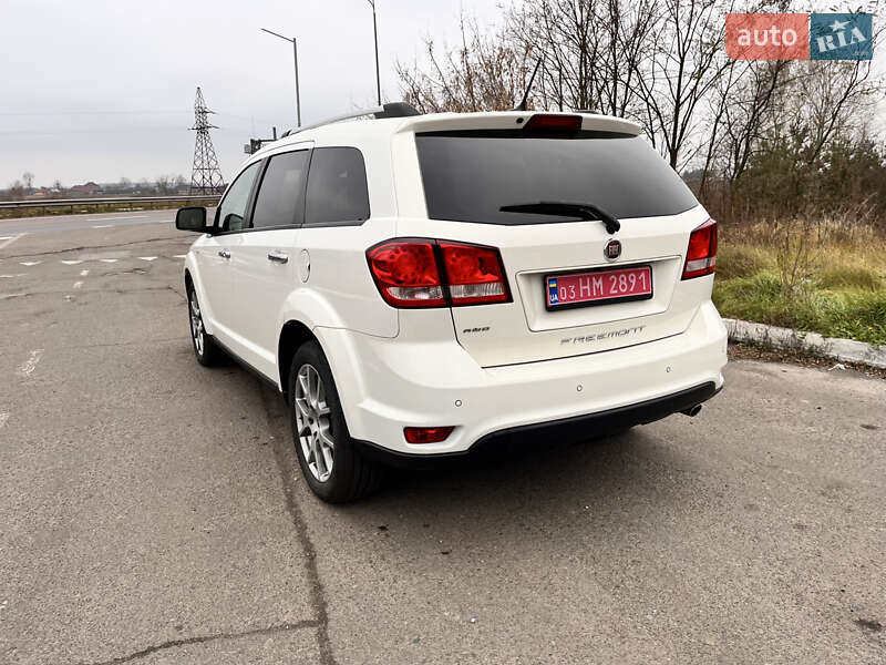 Позашляховик / Кросовер Fiat Freemont 2015 в Радивиліві