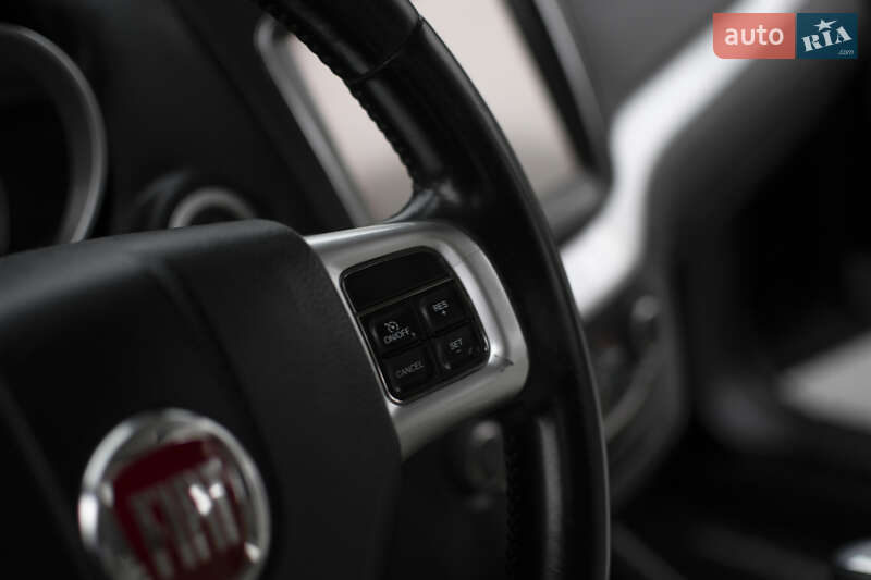 Позашляховик / Кросовер Fiat Freemont 2013 в Самборі