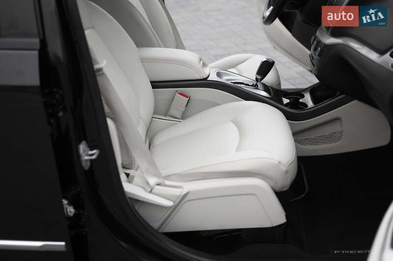 Позашляховик / Кросовер Fiat Freemont 2013 в Самборі