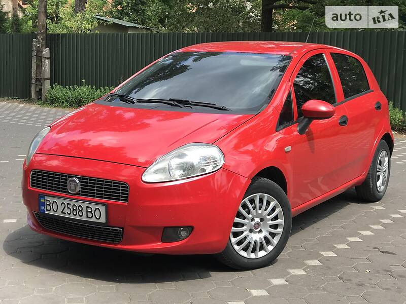 Хэтчбек Fiat Grande Punto 2011 в Киеве