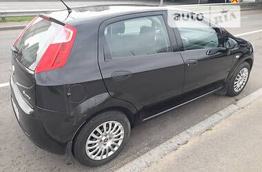 Хетчбек Fiat Grande Punto 2011 в 