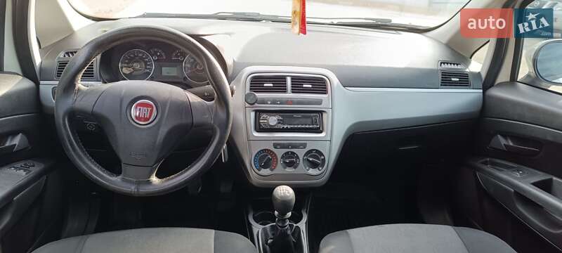 Хэтчбек Fiat Grande Punto 2012 в Голованевске