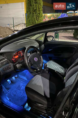Хэтчбек Fiat Grande Punto 2008 в 