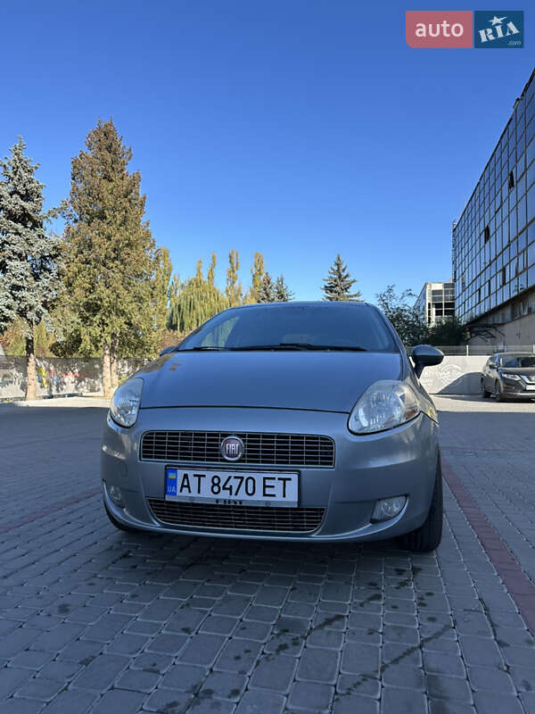 Хэтчбек Fiat Grande Punto 2010 в Ивано-Франковске