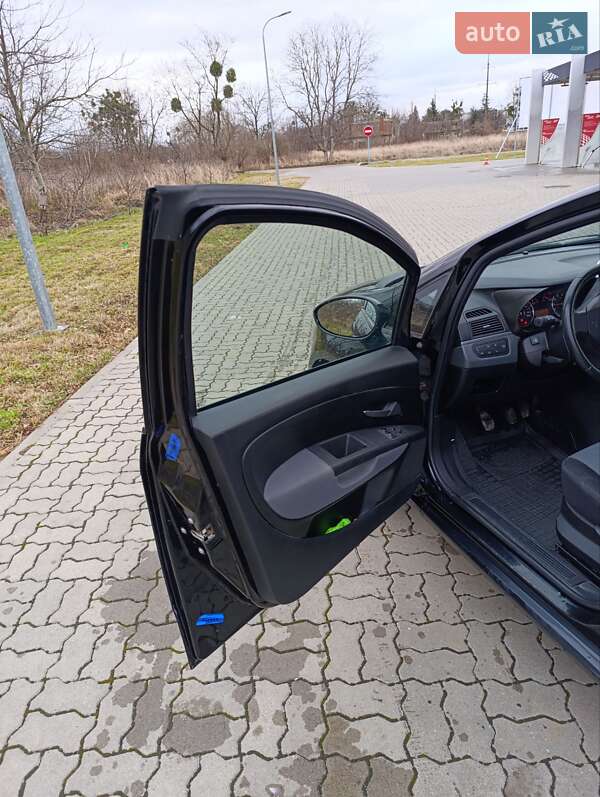 Хэтчбек Fiat Grande Punto 2009 в Стрые