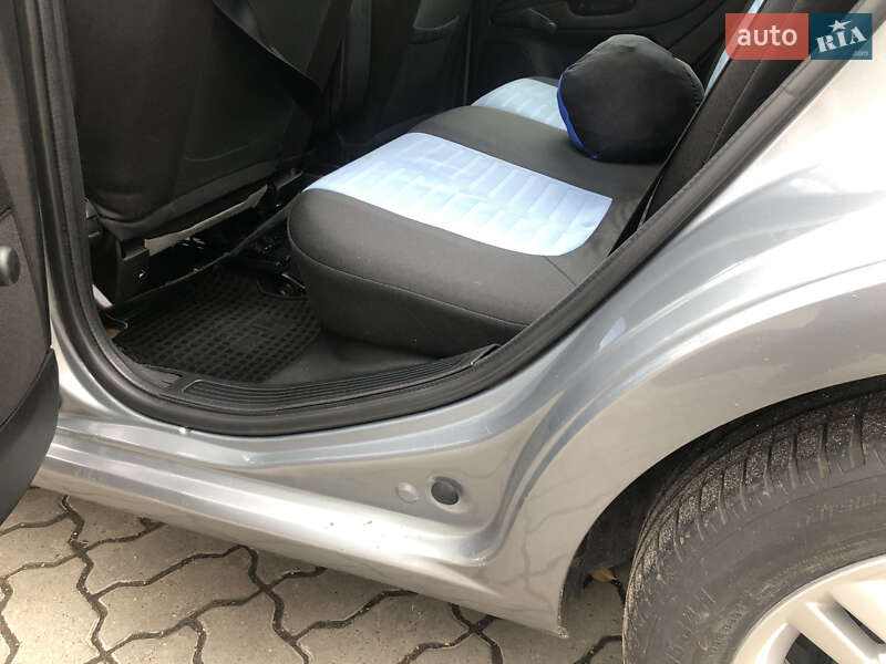 Хетчбек Fiat Grande Punto 2006 в Черкасах фото 9 Хетчбек Fiat Grande Punto 2006 в Черкасах