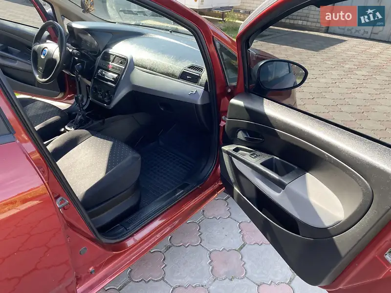 Хэтчбек Fiat Grande Punto 2006 в 