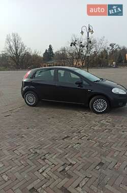 Хэтчбек Fiat Grande Punto 2010 в 