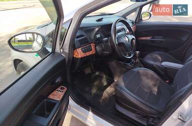 Хетчбек Fiat Grande Punto 2011 в Житомирі
