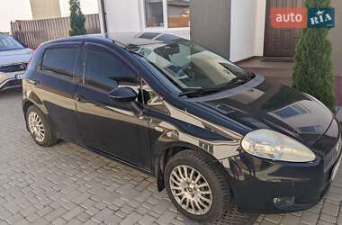 Хетчбек Fiat Grande Punto 2011 в 
