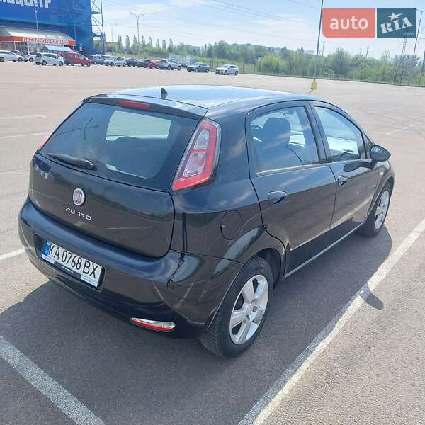 Хэтчбек Fiat Grande Punto 2012 в Ровно
