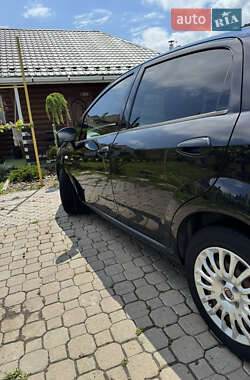 Хэтчбек Fiat Grande Punto 2012 в 