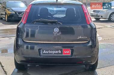 Хетчбек Fiat Grande Punto 2006 в 