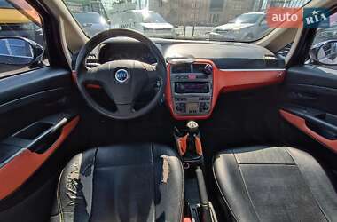 Хетчбек Fiat Grande Punto 2006 в 