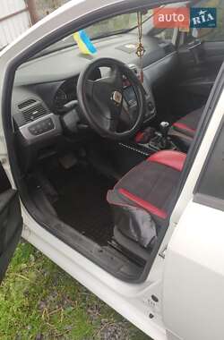 Хетчбек Fiat Grande Punto 2012 в 